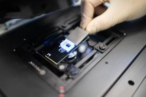 集加熱與探測(cè)于一體、多功能、高精度,智能可編程、動(dòng)態(tài)顯微鏡熱臺(tái)、加熱速度100℃/s，免費(fèi)申請(qǐng)?jiān)囉茫?><i></i></a>
                            <p><a href=